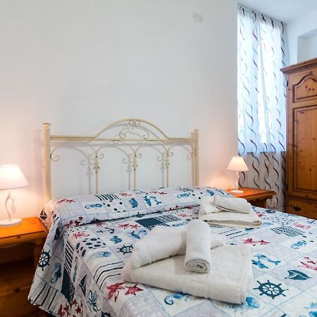 Camera Con Bagno Villa Isabel Cala Gonone Luaran gambar