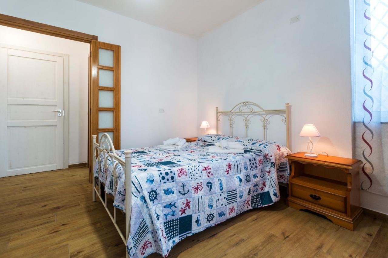 Camera Con Bagno Villa Isabel Cala Gonone Luaran gambar
